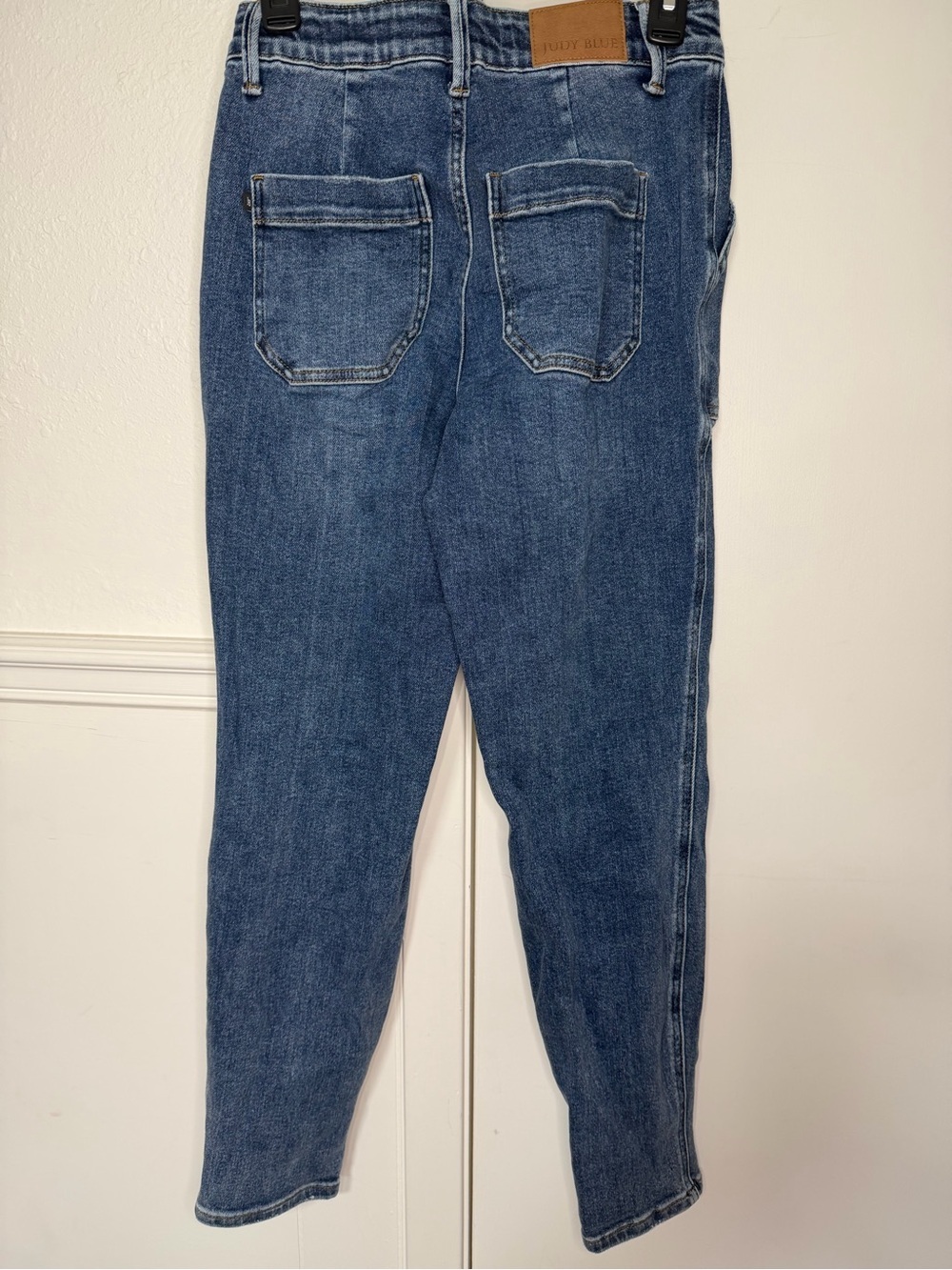 Judy Blue Highwaisted Medium Wash Cuffed Denim Joggers size 25 - Picture 5 of 12